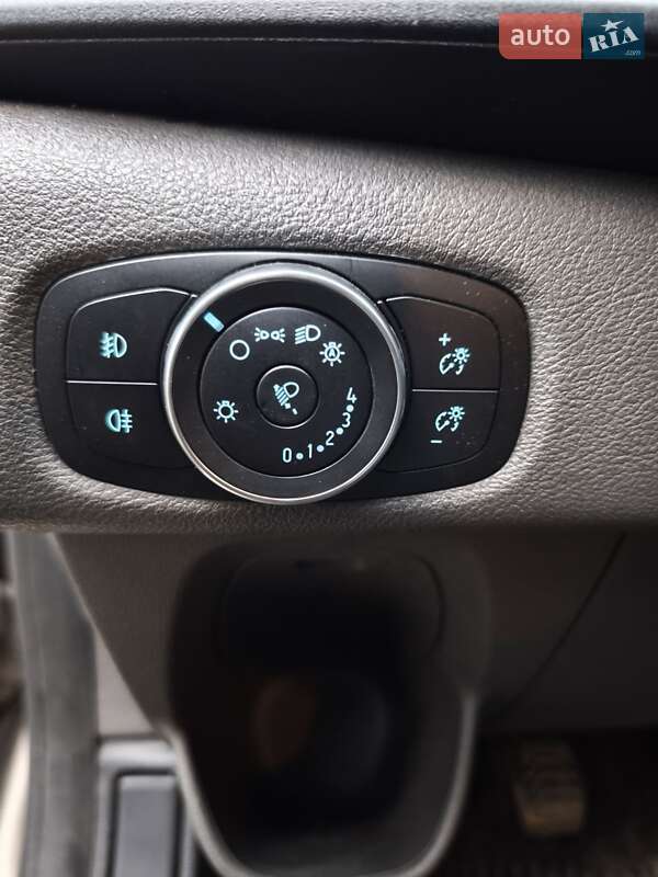 Минивэн Ford E-Transit Custom 2023 в Киеве фото 29 Минивэн Ford E-Transit Custom 2023 в Киеве