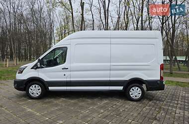 Грузовой фургон Ford E-Transit 2022 в 