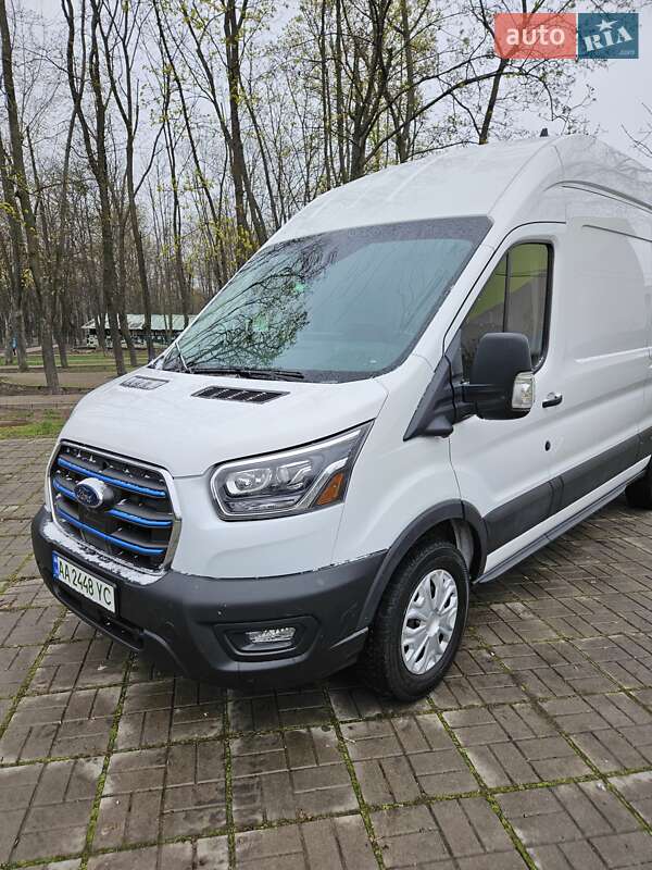 Грузовой фургон Ford E-Transit 2022 в Киеве