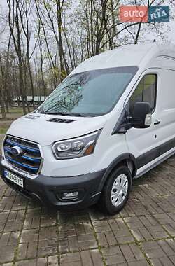 Грузовой фургон Ford E-Transit 2022 в 