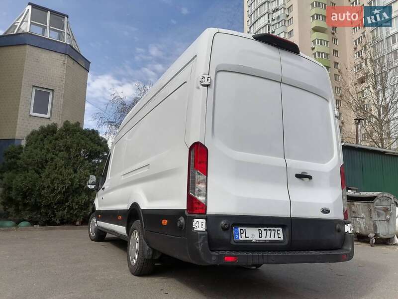 Грузовой фургон Ford E-Transit 2022 в Киеве
