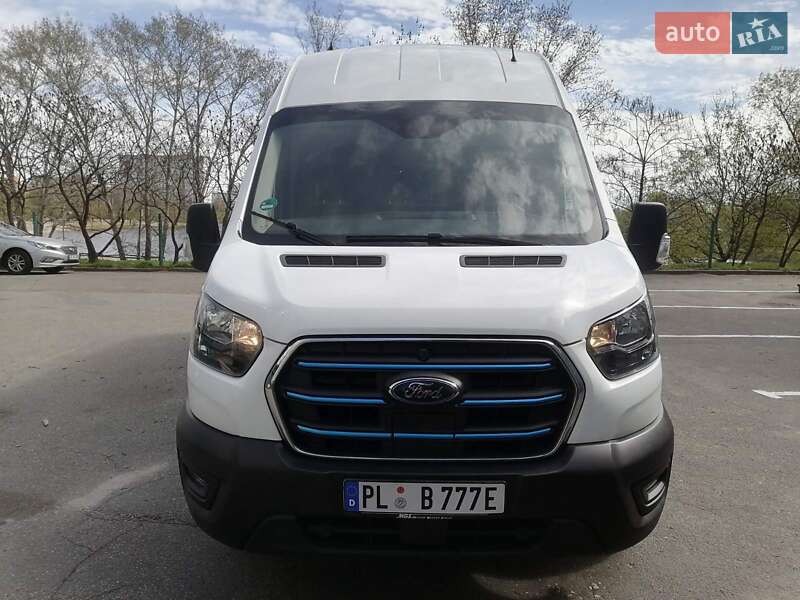 Грузовой фургон Ford E-Transit 2022 в Киеве