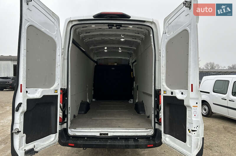 Грузовой фургон Ford E-Transit 2022 в Киеве