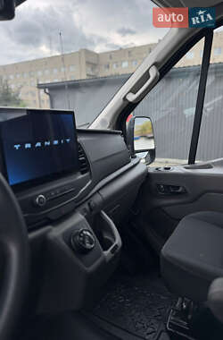 Микроавтобус Ford E-Transit 2023 в 
