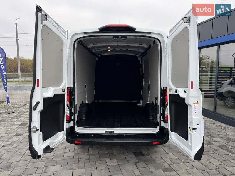 Грузовой фургон Ford E-Transit 2023 в Ровно