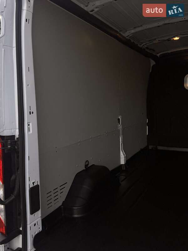 Грузовой фургон Ford E-Transit 2023 в Луцке
