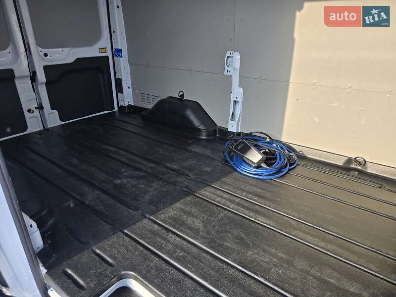 Грузовой фургон Ford E-Transit 2023 в Виннице