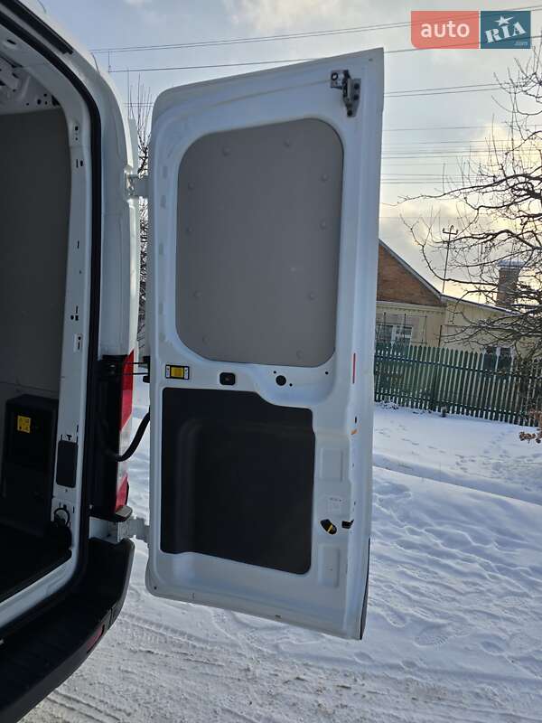 Грузовой фургон Ford E-Transit 2023 в Виннице