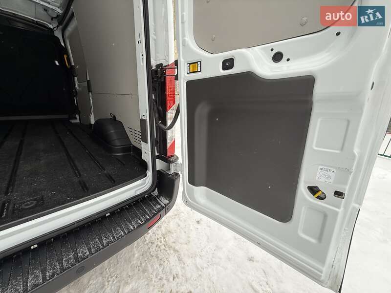 Грузовой фургон Ford E-Transit 2022 в Виннице