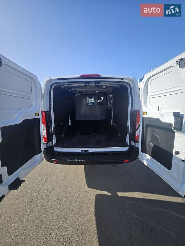 Грузовой фургон Ford E-Transit 2022 в Ковеле