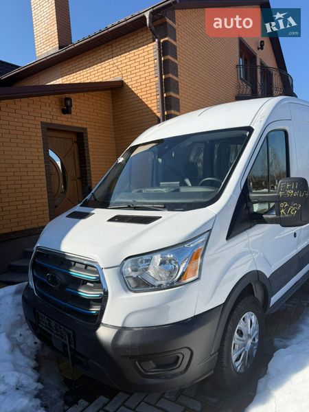 Грузовой фургон Ford E-Transit 2022 в Олевске