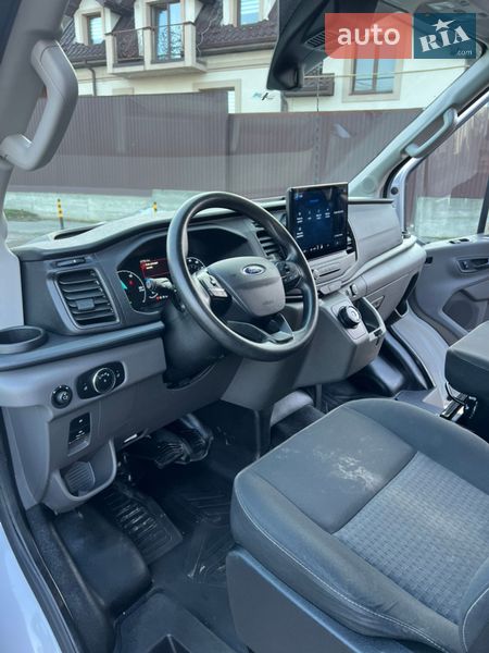 Вантажний фургон Ford E-Transit 2022 в Львові