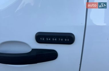 Вантажний фургон Ford E-Transit 2022 в Львові