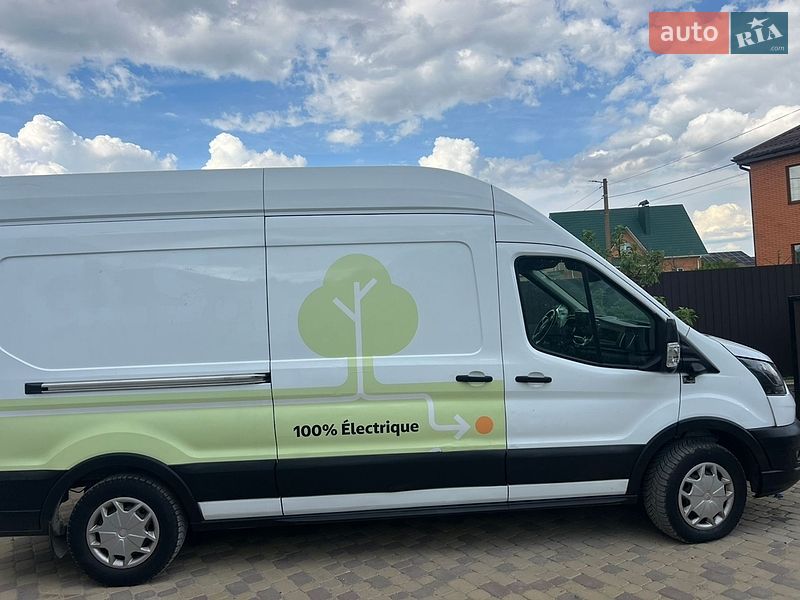 Грузовой фургон Ford E-Transit 2022 в Виннице