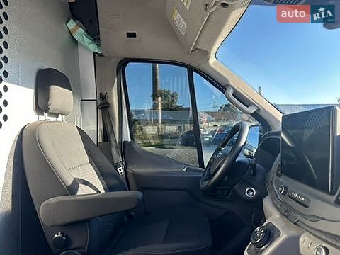 Грузовой фургон Ford E-Transit 2022 в Киеве