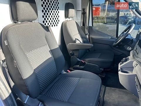 Грузовой фургон Ford E-Transit 2022 в Киеве