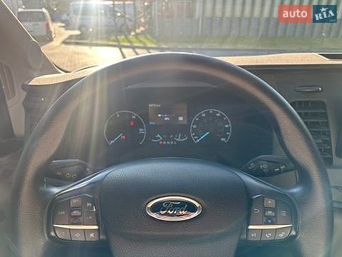 Грузовой фургон Ford E-Transit 2022 в Киеве
