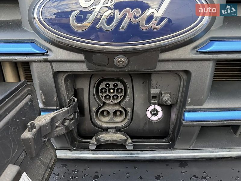 Грузовой фургон Ford E-Transit 2023 в Луцке