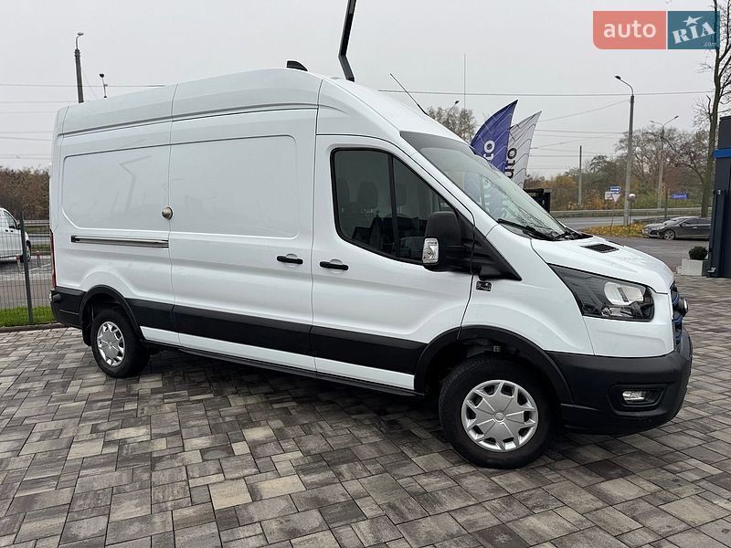 Грузовой фургон Ford E-Transit 2023 в Ровно