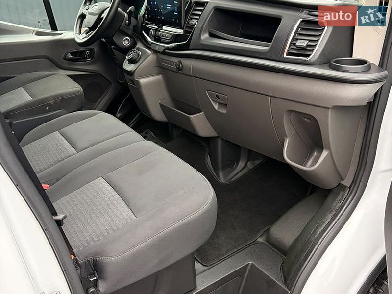 Грузовой фургон Ford E-Transit 2024 в Ровно