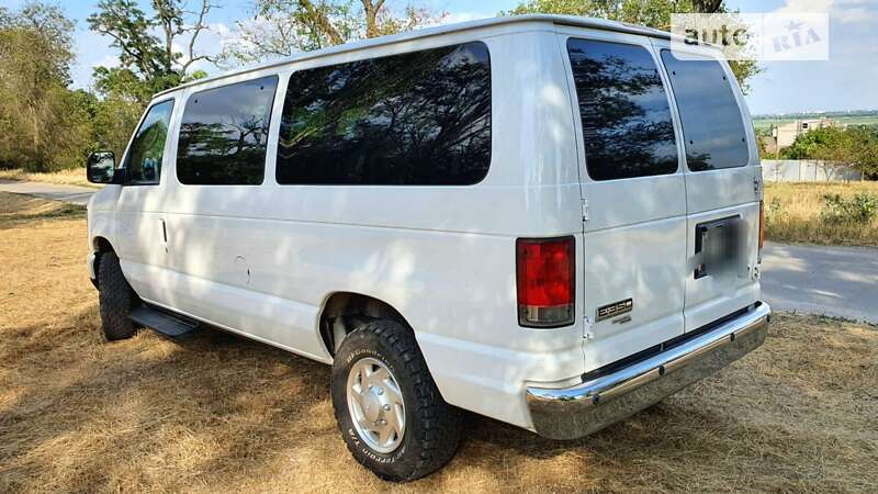 Минивэн Ford Econoline 2013 в Львове