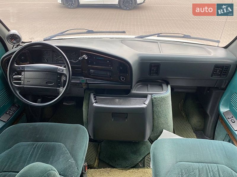 Мінівен Ford Econoline 1996 в Житомирі