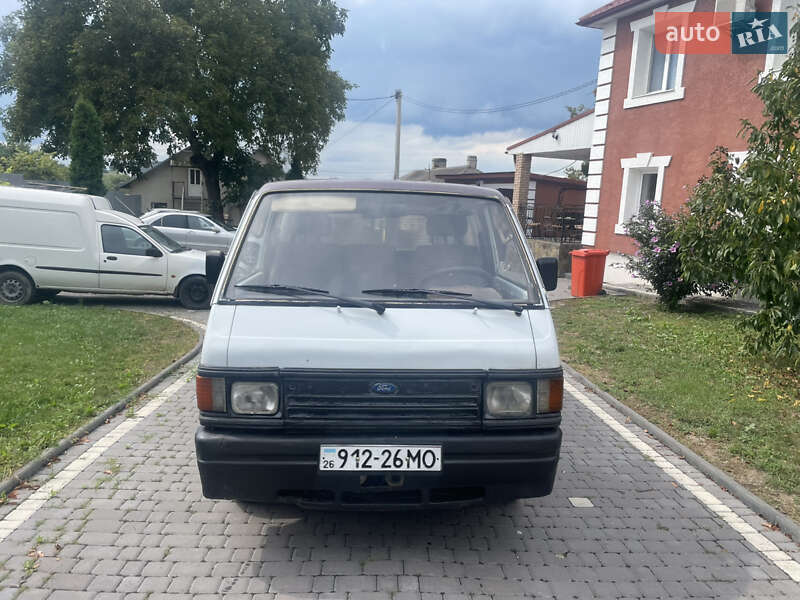 Минивэн Ford Econovan 1988 в Черновцах