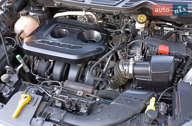 Внедорожник / Кроссовер Ford EcoSport 2017 в 