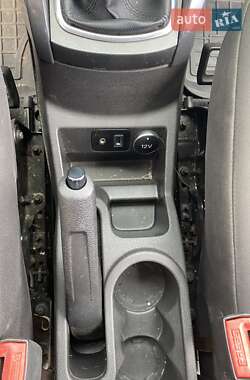 Позашляховик / Кросовер Ford EcoSport 2015 в 