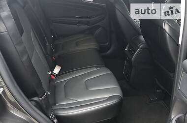 Внедорожник / Кроссовер Ford Edge 2018 в 