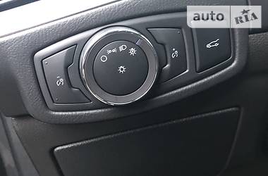 Внедорожник / Кроссовер Ford Edge 2018 в 