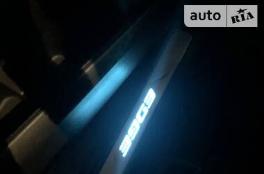 Внедорожник / Кроссовер Ford Edge 2018 в 