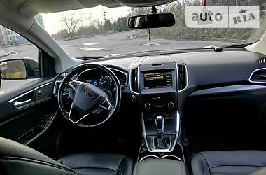 Позашляховик / Кросовер Ford Edge 2015 в 