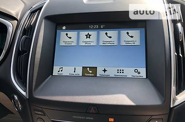 Позашляховик / Кросовер Ford Edge 2016 в 