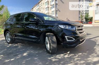 Позашляховик / Кросовер Ford Edge 2019 в 