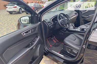 Позашляховик / Кросовер Ford Edge 2017 в 