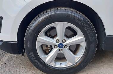 Внедорожник / Кроссовер Ford Edge 2016 в 