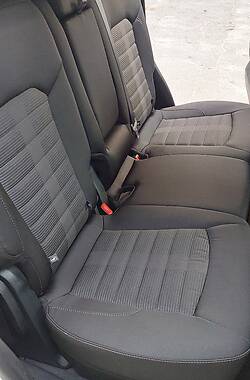 Внедорожник / Кроссовер Ford Edge 2016 в 