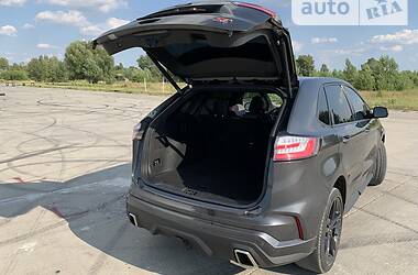 Внедорожник / Кроссовер Ford Edge 2019 в 