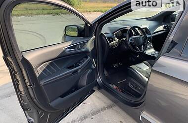 Внедорожник / Кроссовер Ford Edge 2019 в 