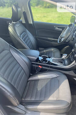 Внедорожник / Кроссовер Ford Edge 2015 в 
