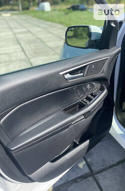 Внедорожник / Кроссовер Ford Edge 2015 в 