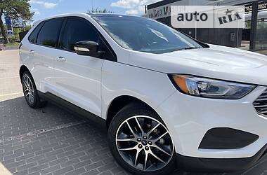 Внедорожник / Кроссовер Ford Edge 2018 в 