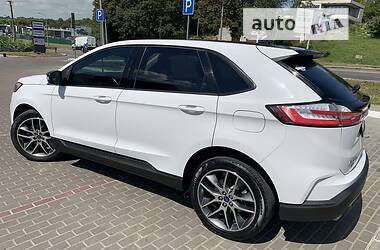 Внедорожник / Кроссовер Ford Edge 2018 в 