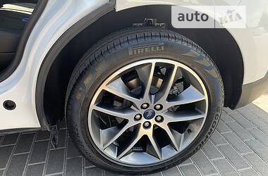 Внедорожник / Кроссовер Ford Edge 2018 в 