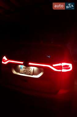 Внедорожник / Кроссовер Ford Edge 2015 в 