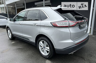 Позашляховик / Кросовер Ford Edge 2017 в 