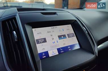 Внедорожник / Кроссовер Ford Edge 2020 в 