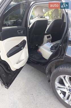 Внедорожник / Кроссовер Ford Edge 2016 в 