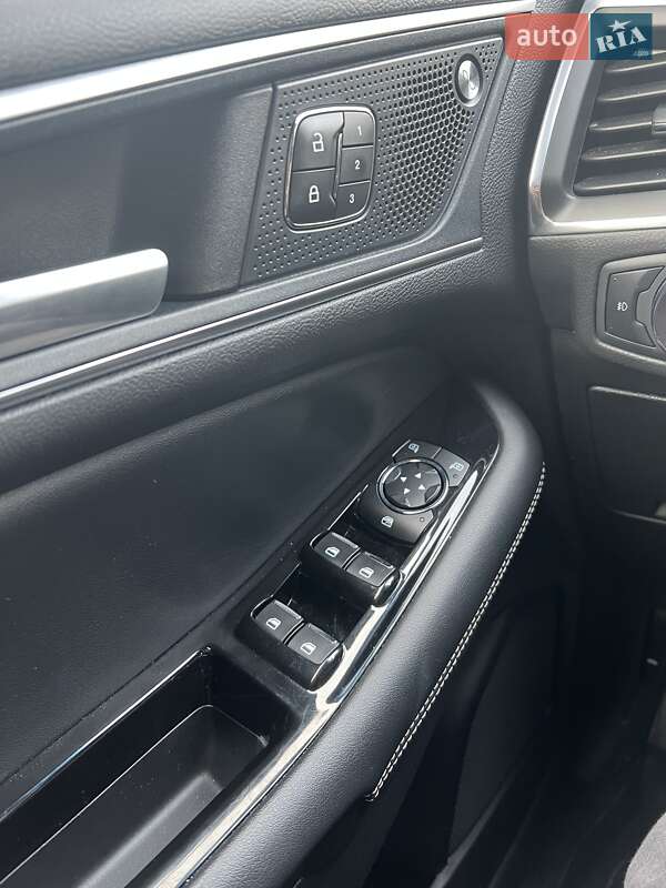 Позашляховик / Кросовер Ford Edge 2019 в Дніпрі